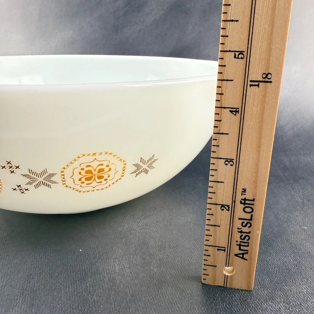 Pyrex‎ Town & Country 444 Cinderella Mixing Bowl White Gold Brown 4 Qt